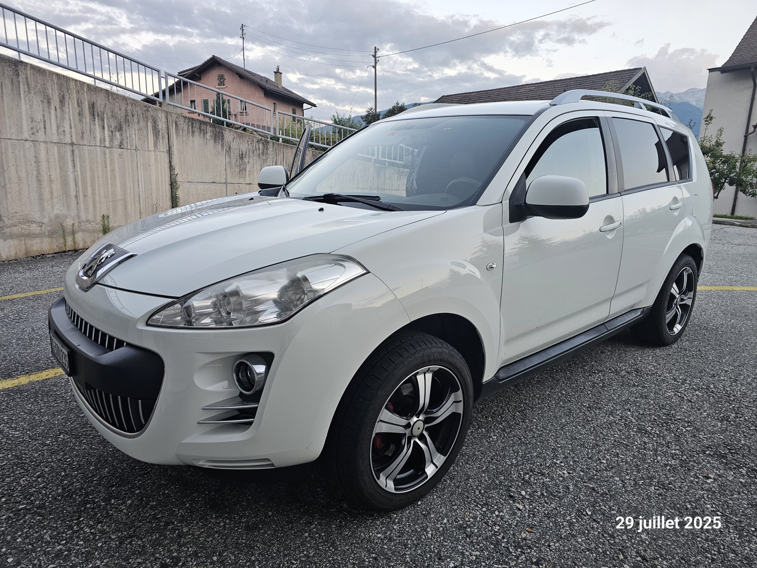 Peugeot 4007